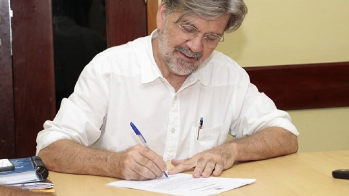 Prefeito José Gaudêncio assina ordem de serviço para pavimentação de ruas de São Miguel