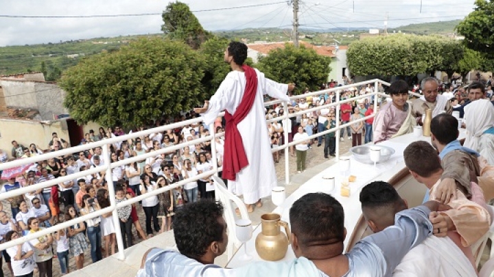 Via Sacra leva milhares de micaelenses às ruas durante feriado da Páscoa